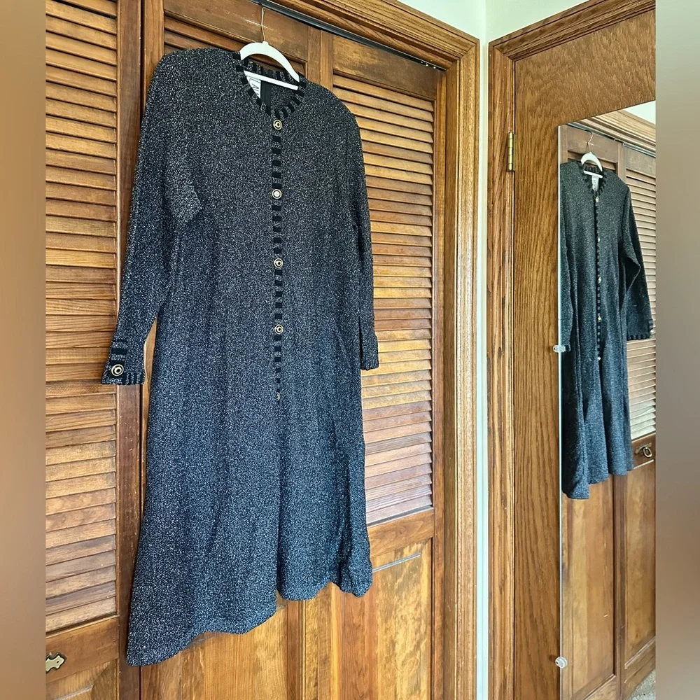 1980s Alnoral by Al Spokavicius classic black and white knit dress size M.